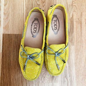 Gommino Driving Shoes in Suede - Bright Yellow - Size 6